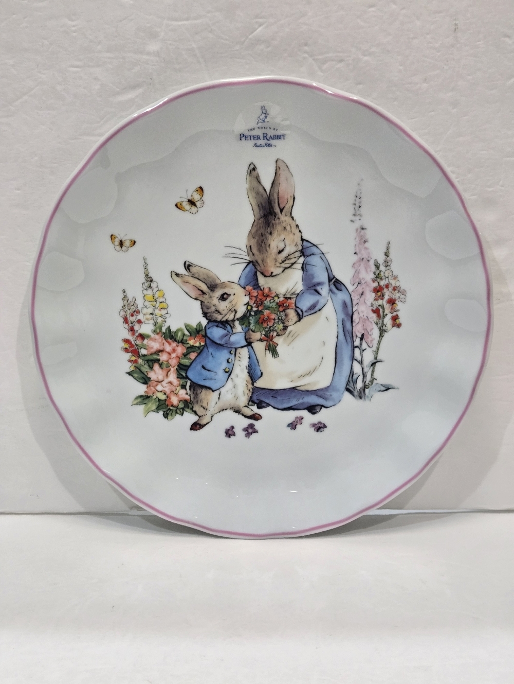 Peter Rabbit Beatrix Potter Dinner Plate Scalloped Pink NEW